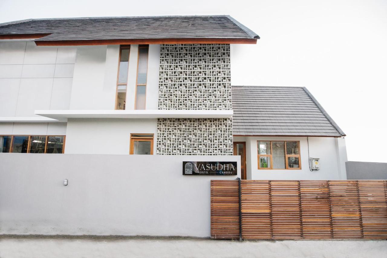 Vasudha Hostel Canggu Экстерьер фото