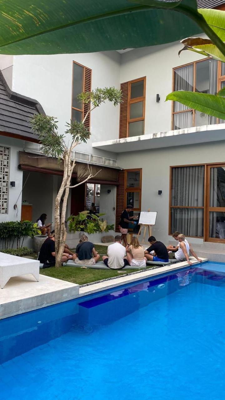 Vasudha Hostel Canggu Экстерьер фото